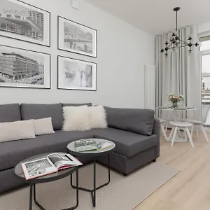 Spacious With Panoramic View Of By Renters Apartament